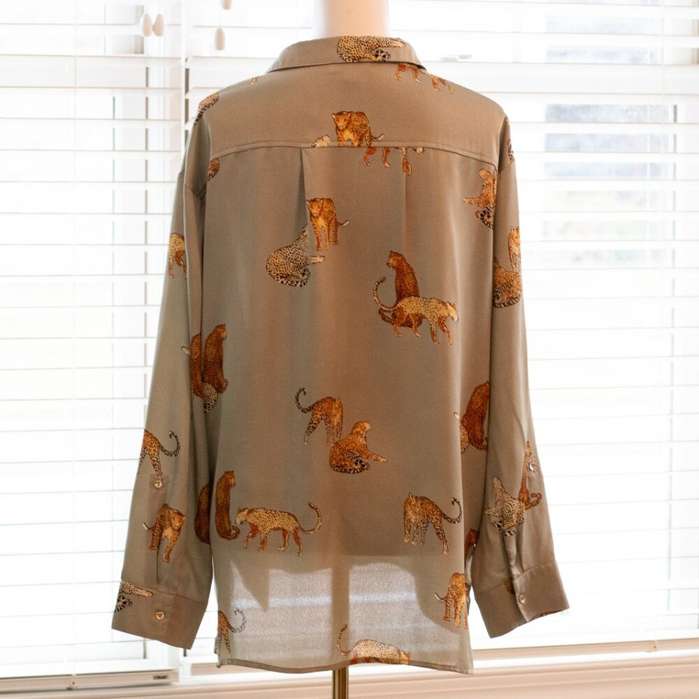 Umgee (Boutique) Sage Green Jungle Cat Blouse Size L - Picture 2 of 14